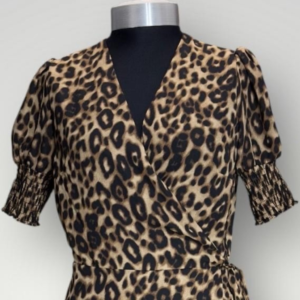 Blue Rain Leopard Print‎ Wrap Mini Dress Smocked Sleeve Ruffle Hem sz Medium - Picture 2 of 7